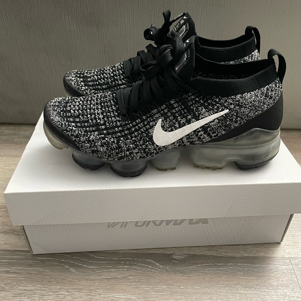 Nike Air VaporMax Flyknit 3 'Oreo' Size 7W